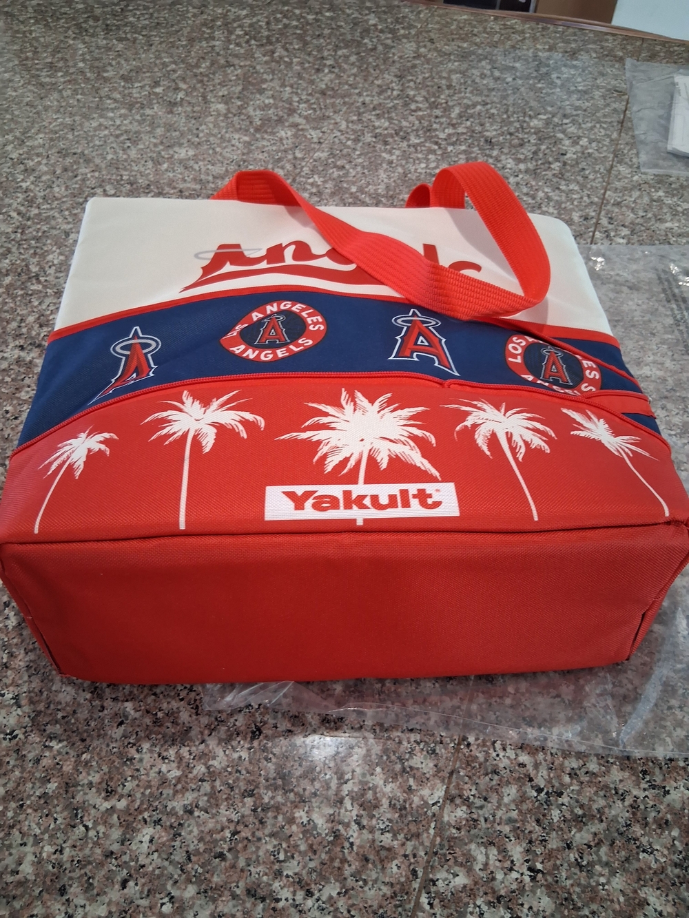 Los Angeles Angels Red Tote Cooler Bag..New